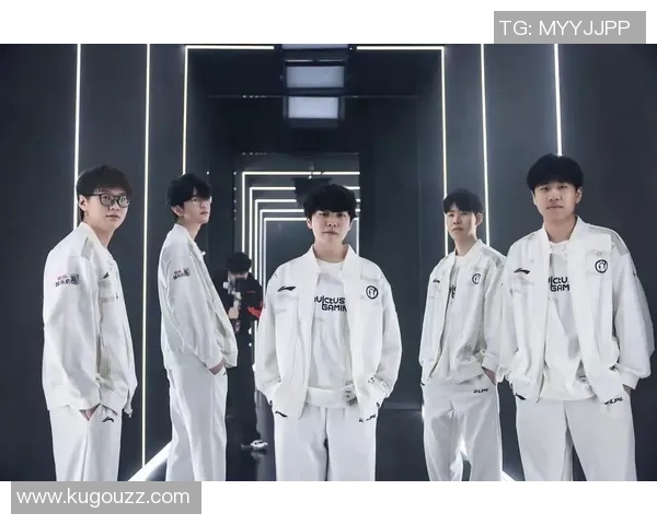 CSGO赛事热议IG战队团队协作引发争议与讨论 CSGO赛事热议IG战队团队协作引发争议与讨论